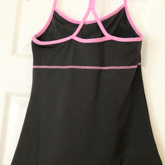 Tank performance womens size M med support Reebok 88% polyester 12% spandex - Picture 2 of 3